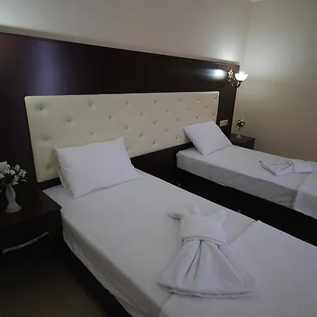 Yilmaz Kaptan 博兹布伦